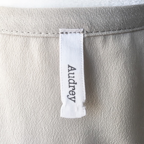 Audrey tunic with black lace trim - Picture 10 of 10